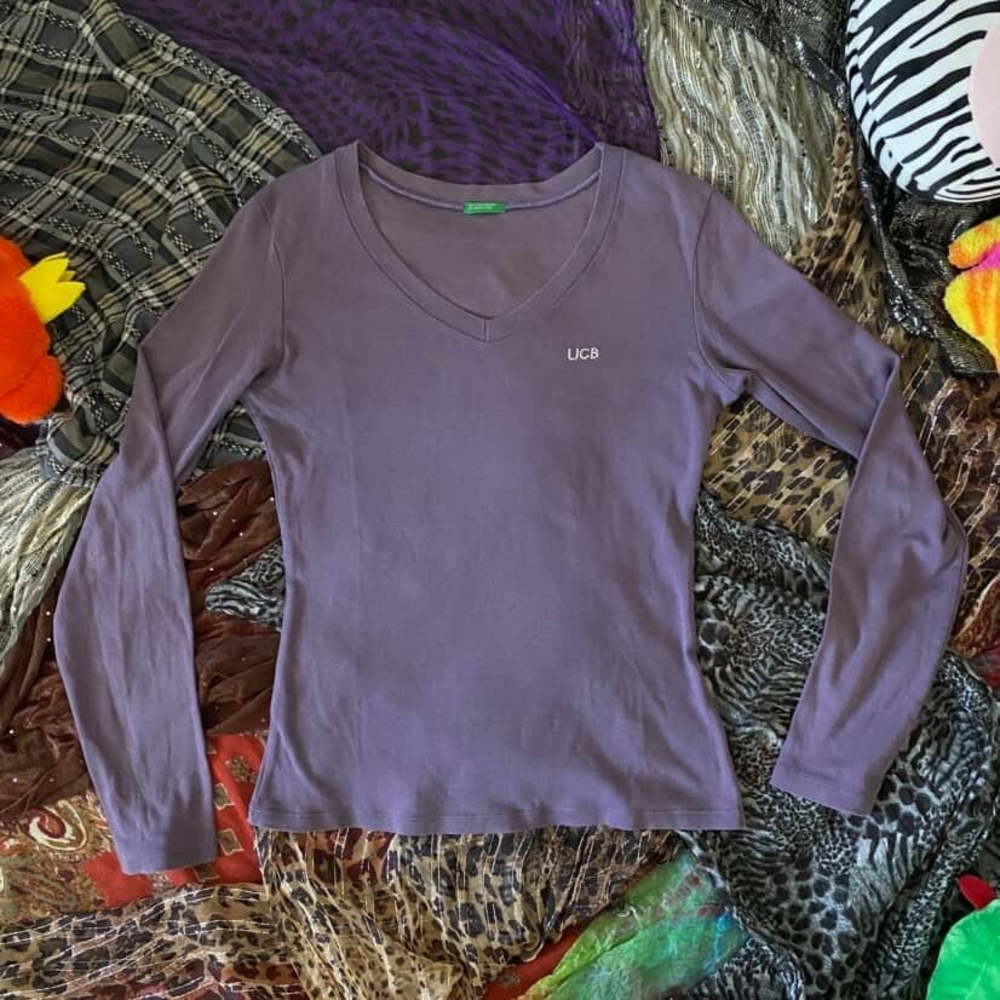 Women's Purple V-Neck Top